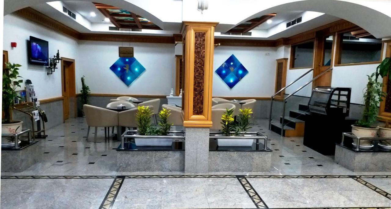 Taj Plaza Hotel Манама Экстерьер фото